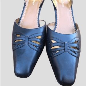 - Naturalizer kitten heel blue pointed shoe